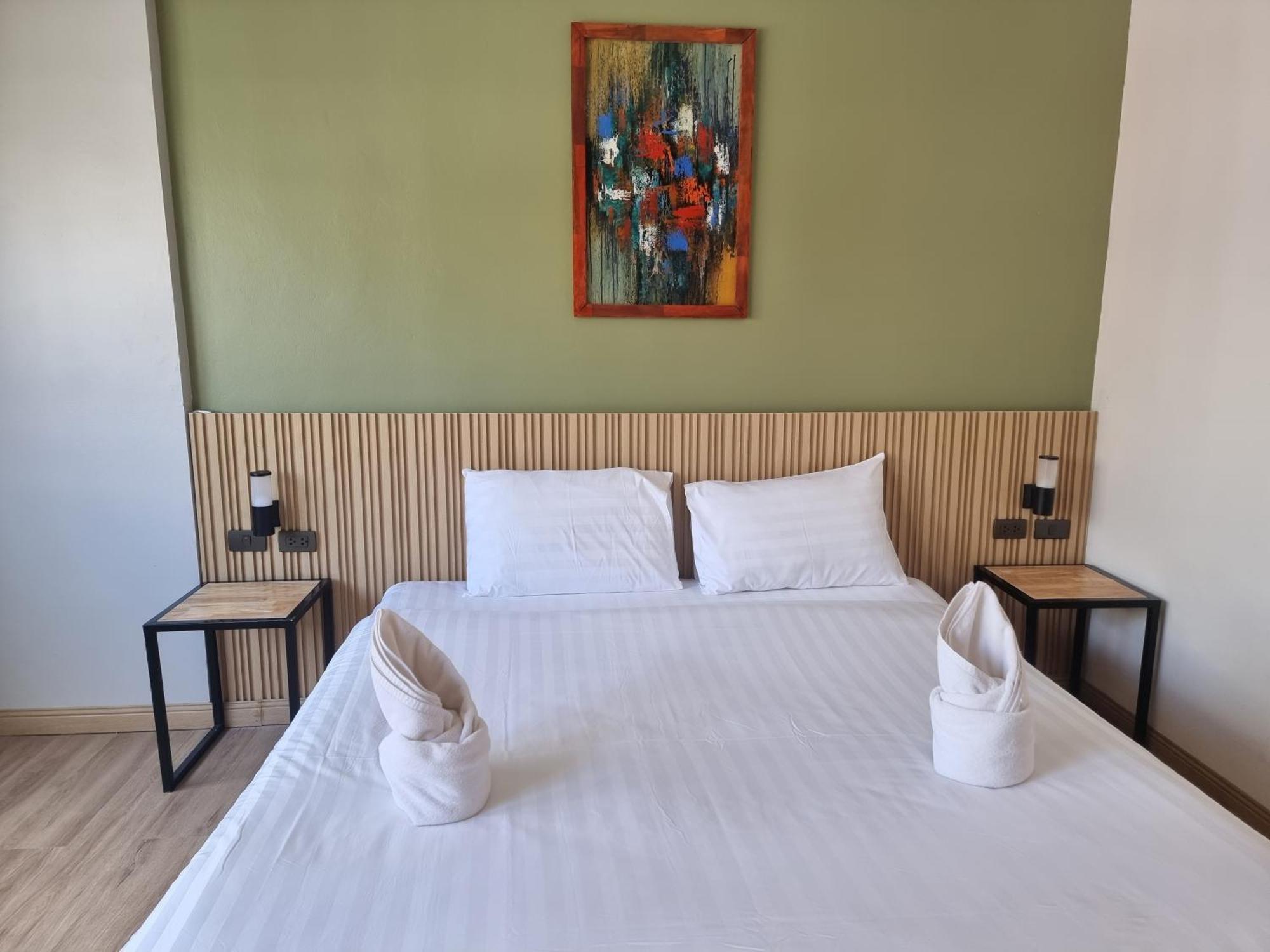 Diva Boutique Hotel Patong Exterior foto